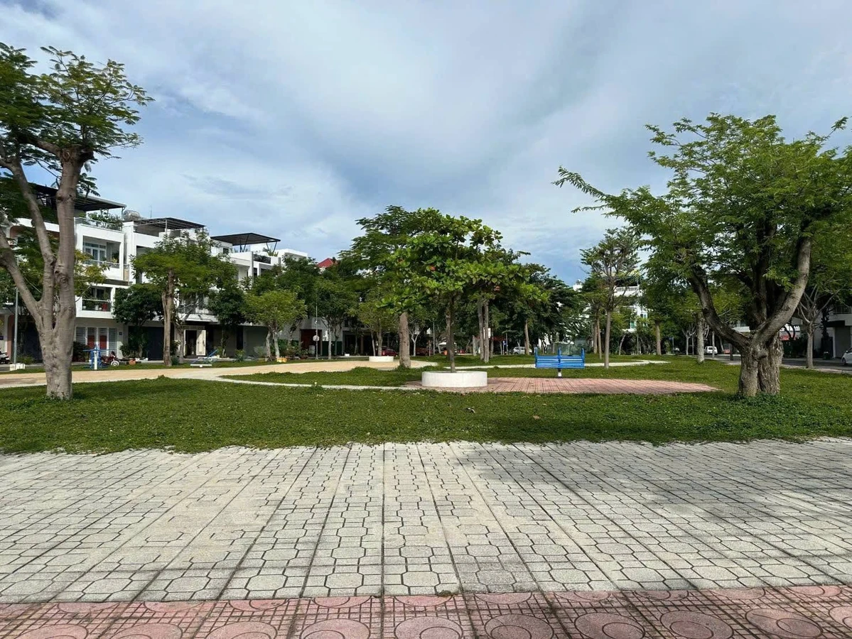 Bán nhà 4 tầng 99.5m2 đường 21, Nha Trang, 12.5 tỷ - Ảnh 1