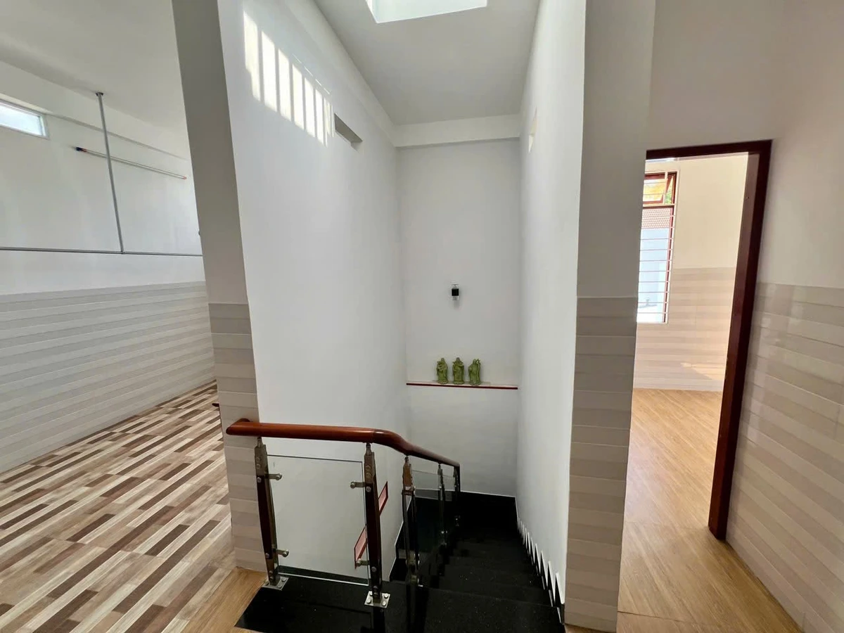 Bán nhà 3 tầng 50m² Vĩnh Hoà Nha Trang - Ảnh 1
