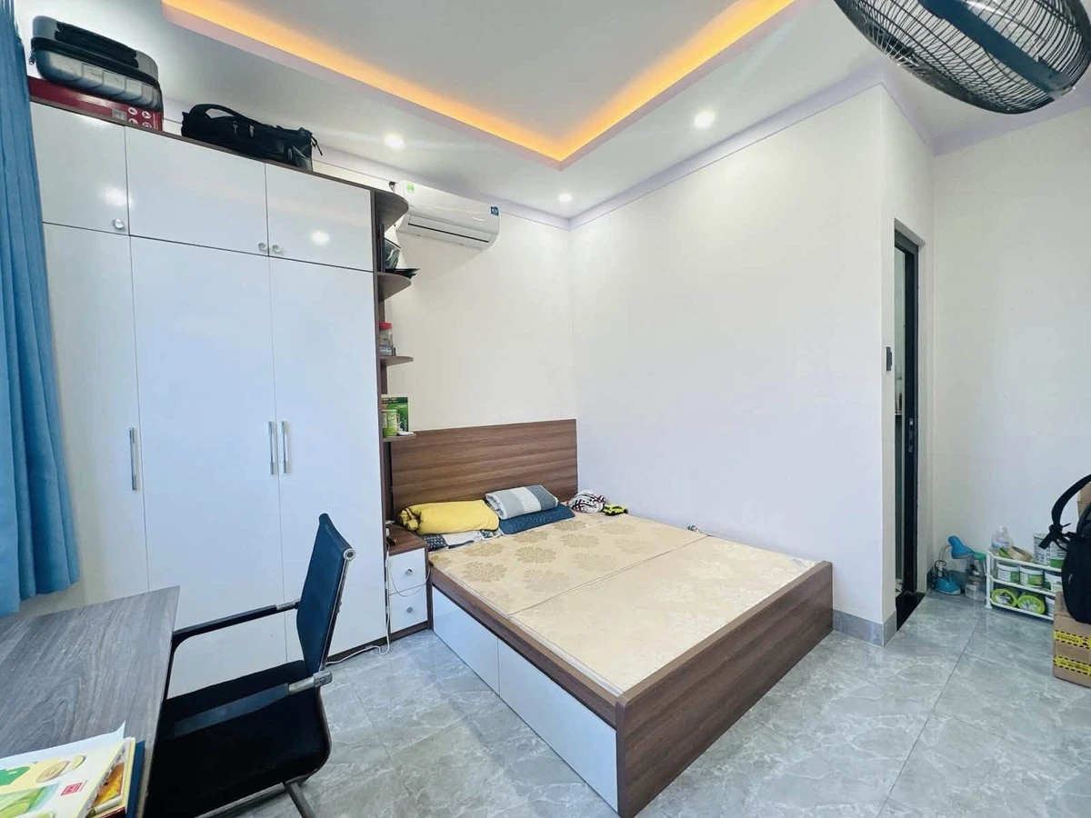 Bán nhà mặt tiền 3 tầng 64m² đường 8m sát Vinhomes Grand Park, Quận 9 giá 5,35 tỷ - Ảnh thu nhỏ 5