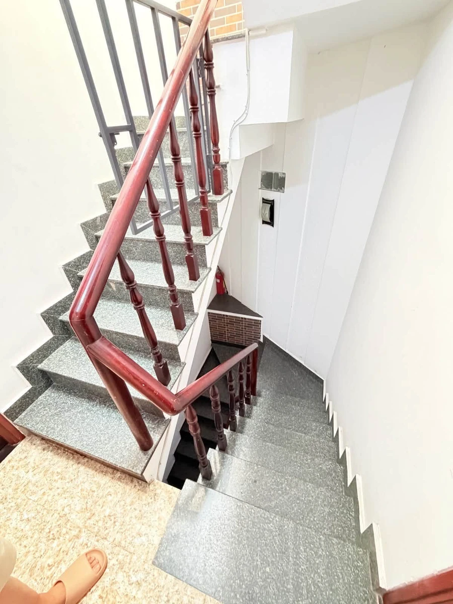Bán nhà hẻm Bình Thạnh 65m² 7 tầng 7 phòng 9.6 tỷ - Ảnh thu nhỏ 4