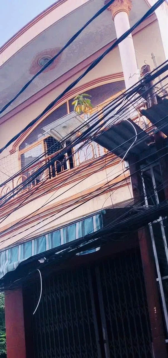 Bán nhà 1 trệt 1 lầu 61m2, 2PN, hẻm Bến Vân Đồn sát Gold View, Quận 4, giá 5,95 tỷ - Ảnh thu nhỏ 3
