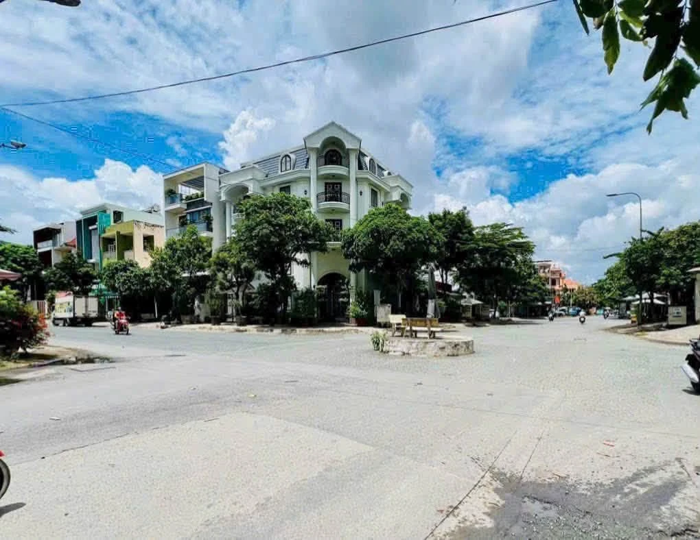 Bán biệt thự góc 2 mặt tiền 238m2 khu Bên Sông, Hiệp Bình Chánh, Thủ Đức - Ảnh thu nhỏ 3
