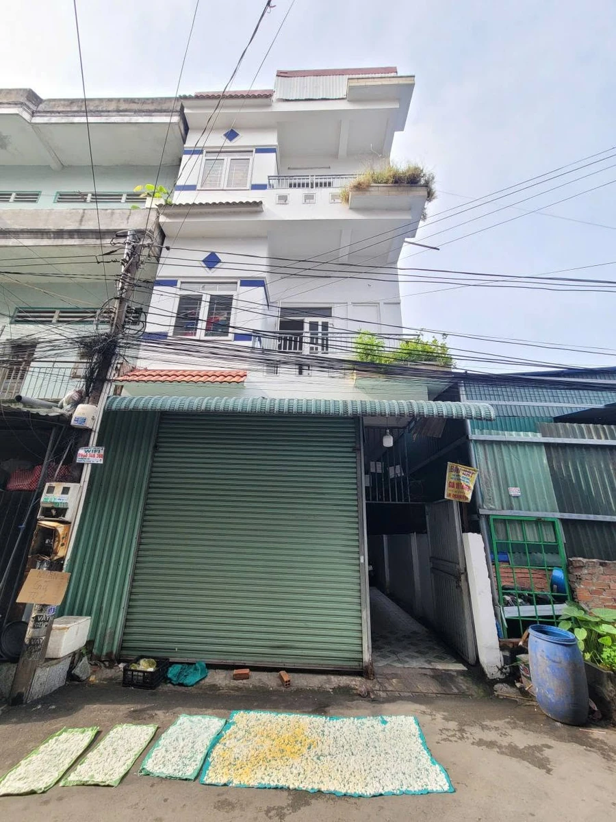 Bán dãy trọ 1 trệt 2 lầu 124m2, 13 phòng Dĩ An 5.6 tỷ - Ảnh 1