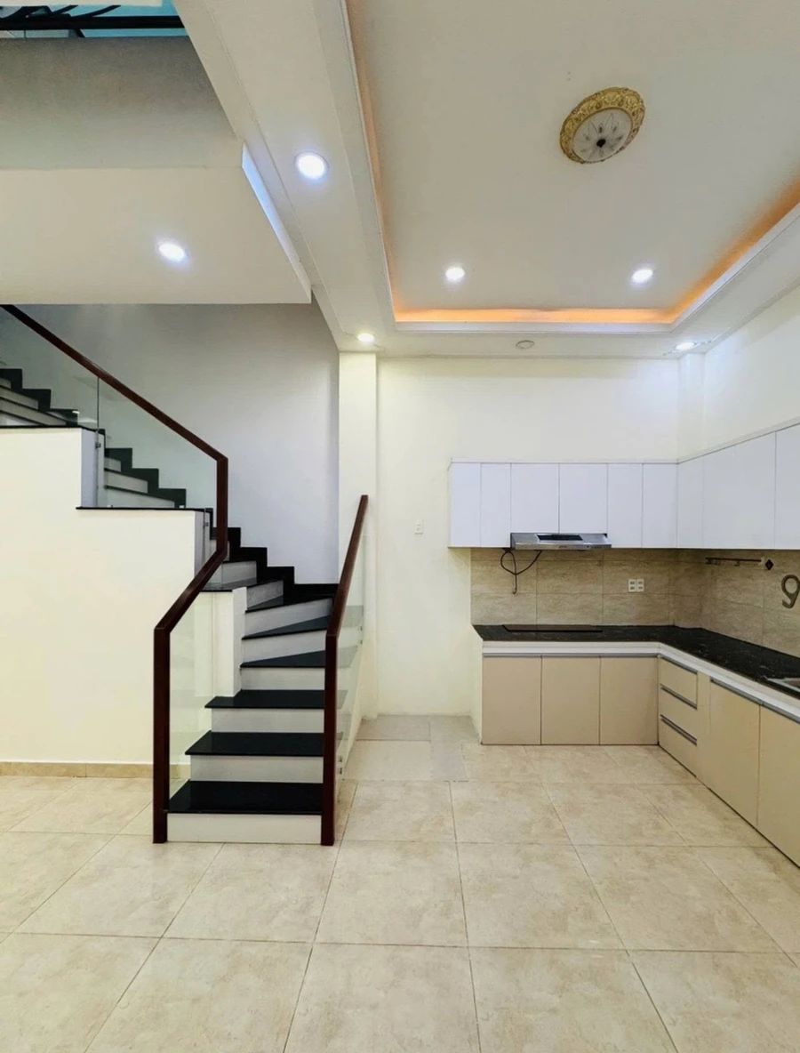 Bán nhà hẻm 4m Nguyễn Thượng Hiền, Bình Thạnh, 50m2, 4 tầng, 4PN, 9.5 tỷ - Ảnh thu nhỏ 2