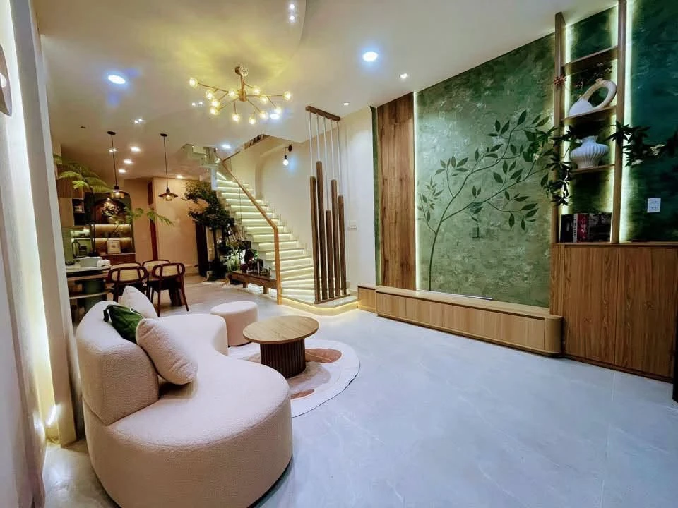 Bán nhà 4PN Tân Bình 180m² giá 7,9 tỷ - Ảnh thu nhỏ 4