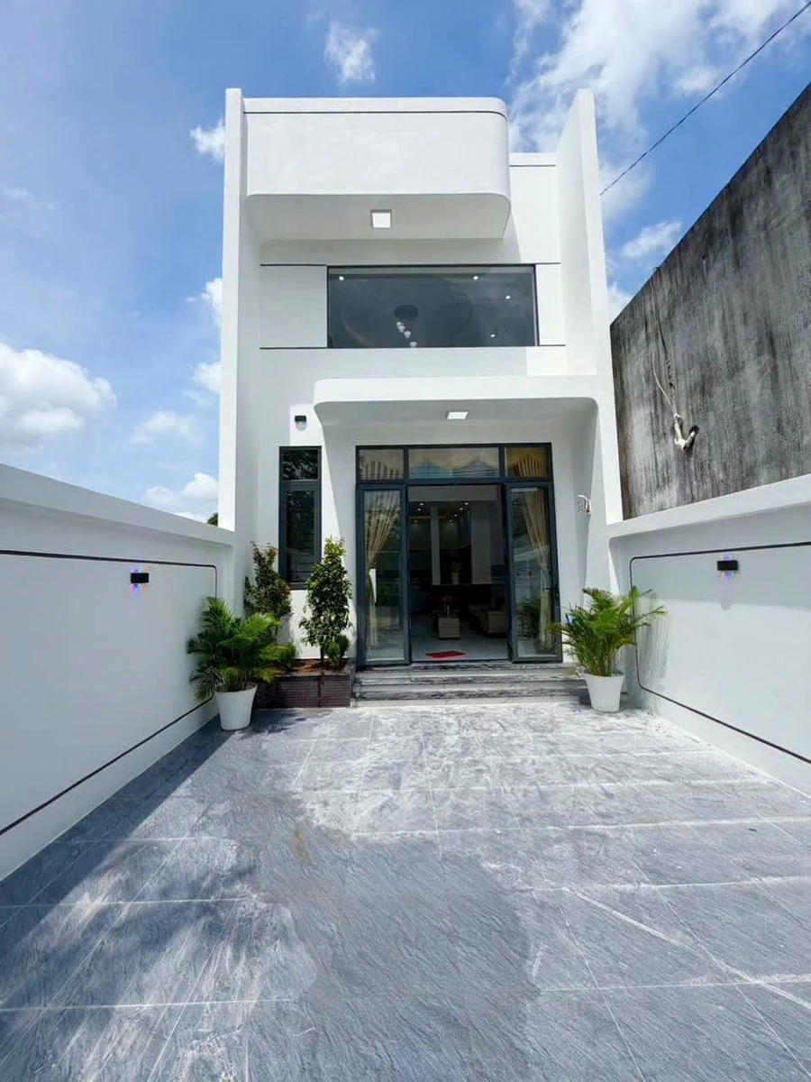 Bán nhà lầu lửng 3PN mặt tiền đường Nguyễn Văn Linh, Hòa Thành, Tây Ninh giá 2,39 tỷ - Ảnh thu nhỏ 3
