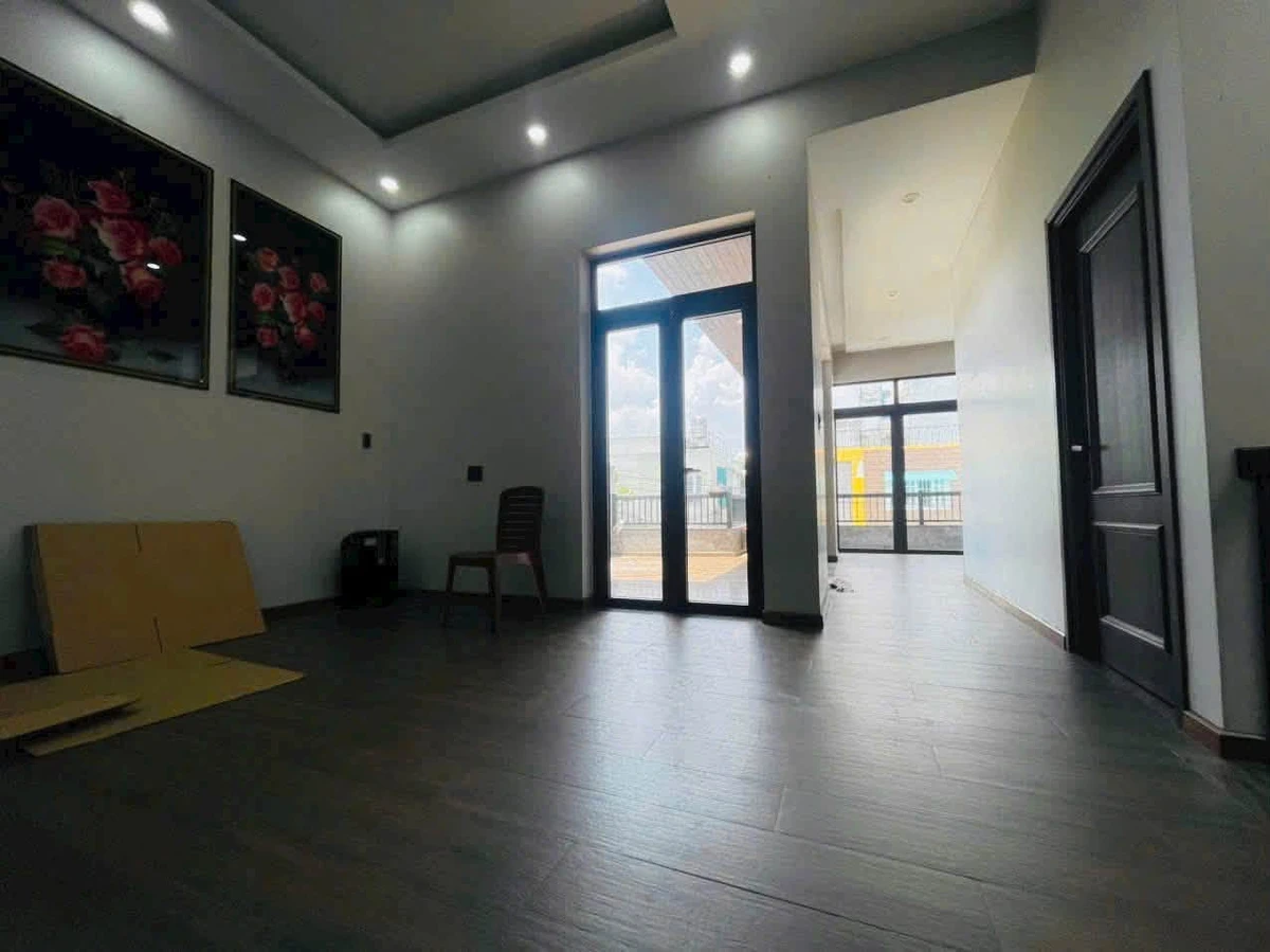 Bán biệt thự hiện đại 200m2, 4 PN, 7 tỷ 900 triệu Tân Phong - Ảnh thu nhỏ 5