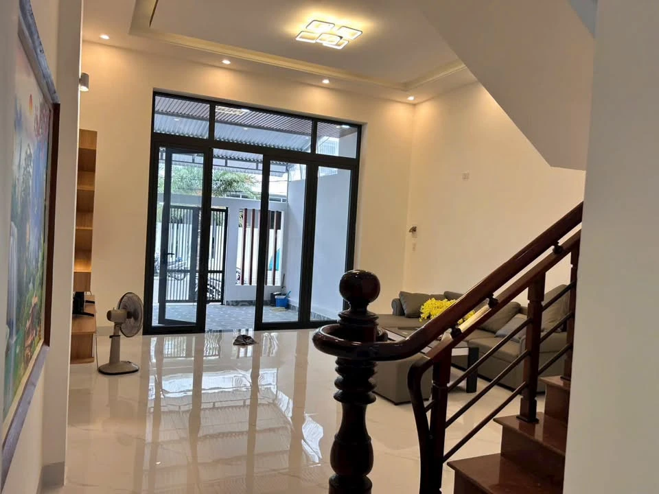 Bán nhà 2 tầng mặt tiền Trần Thái Tông 100m² Q.5 - Ảnh thu nhỏ 2