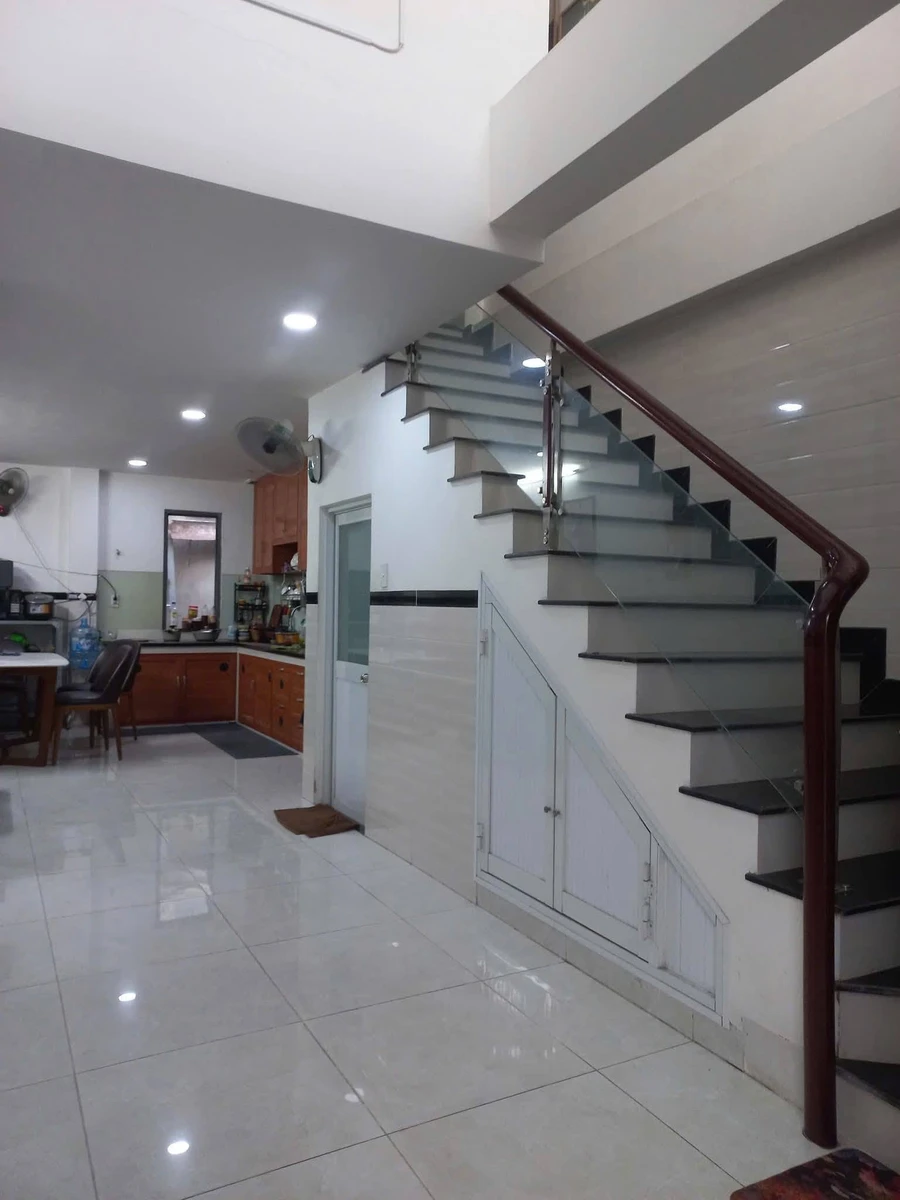 Bán nhà phố Tô Hiến Thành, Phường Hòa Hưng, Quận 10, 39,2m2, trệt lửng 2 lầu sân thượng, giá 9,5 tỷ - Ảnh thu nhỏ 4