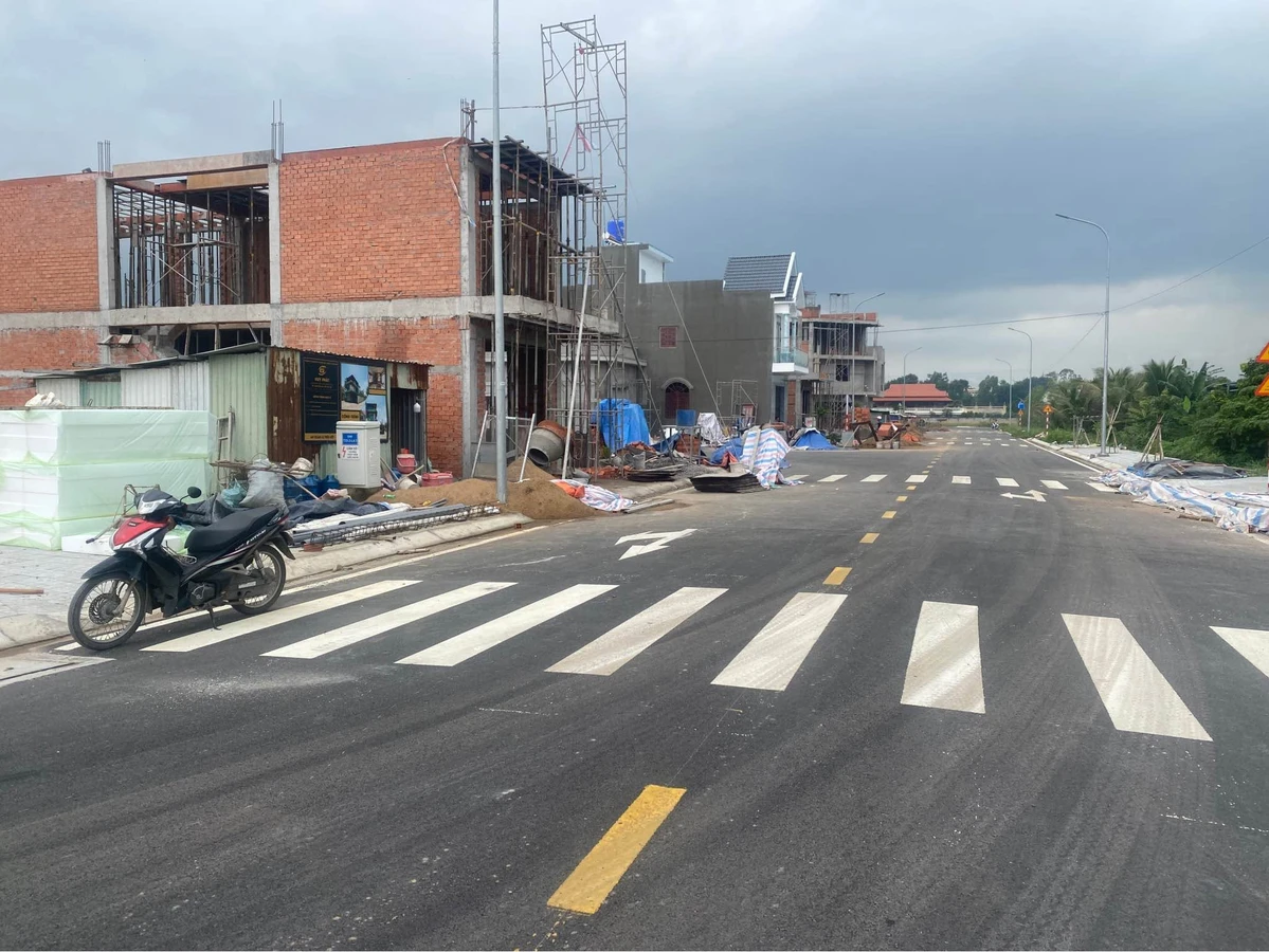 Bán lô đất 100m² đường D1 Bến Lức, Long An, 3 tỷ - Ảnh thu nhỏ 3