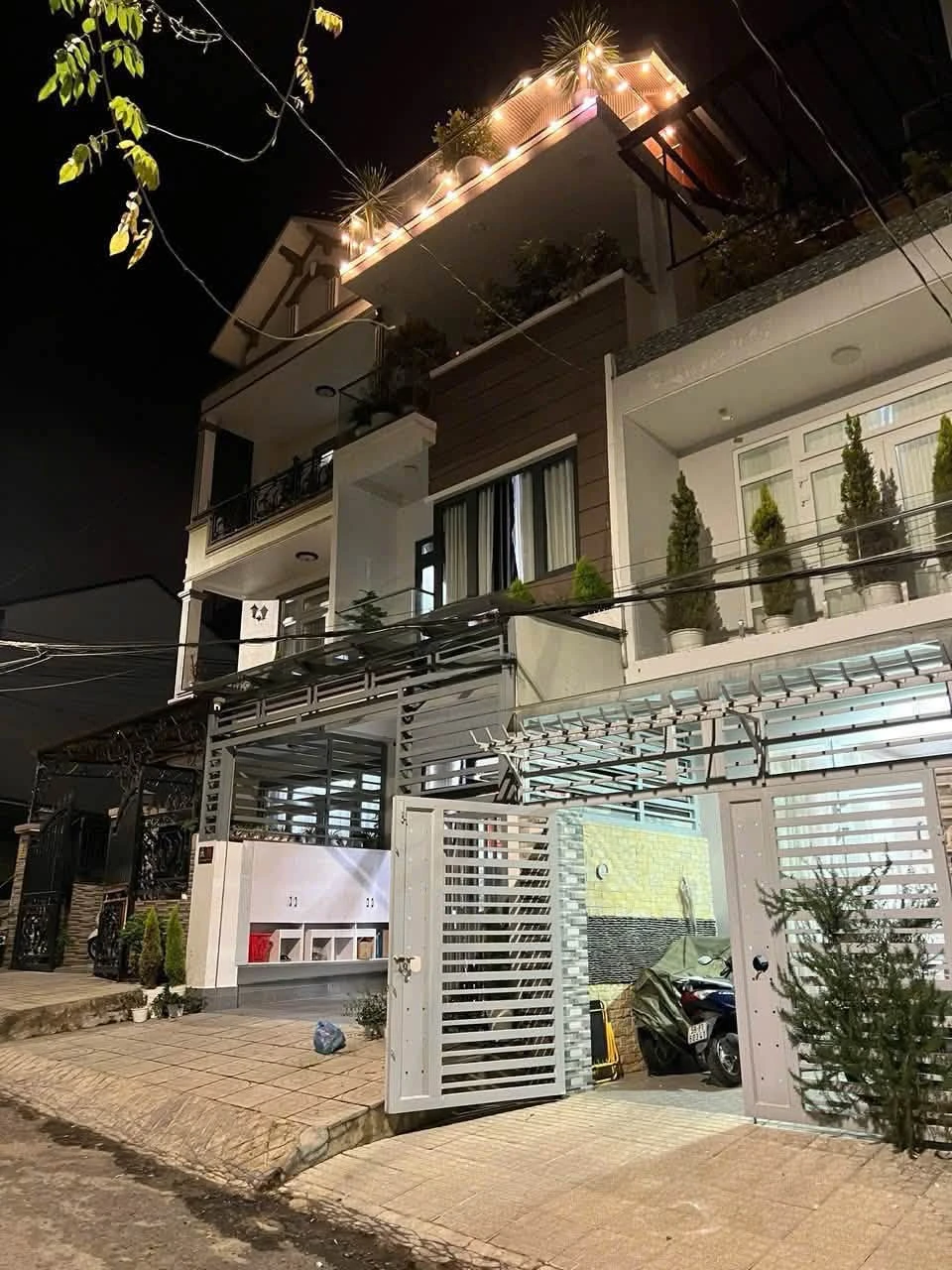 Bán nhà 7 phòng ngủ 93m2 Xuân Hương, Đà Lạt - Ảnh 1