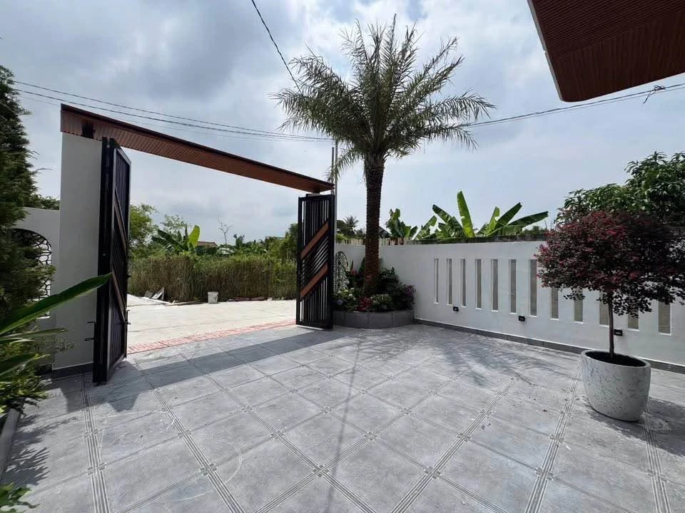 Bán nhà góc 3 mặt tiền 6,8x22m 3PN 3WC gần KCN Cầu Tràm, Xã Rạch Kiến - Ảnh thu nhỏ 3