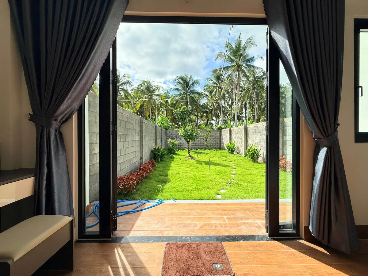 Bán nhà vườn 6,3x53m thổ cư 100% đường Nguyễn Thị Định, Vĩnh Hiệp, Rạch Giá, tặng nội thất - Ảnh 1