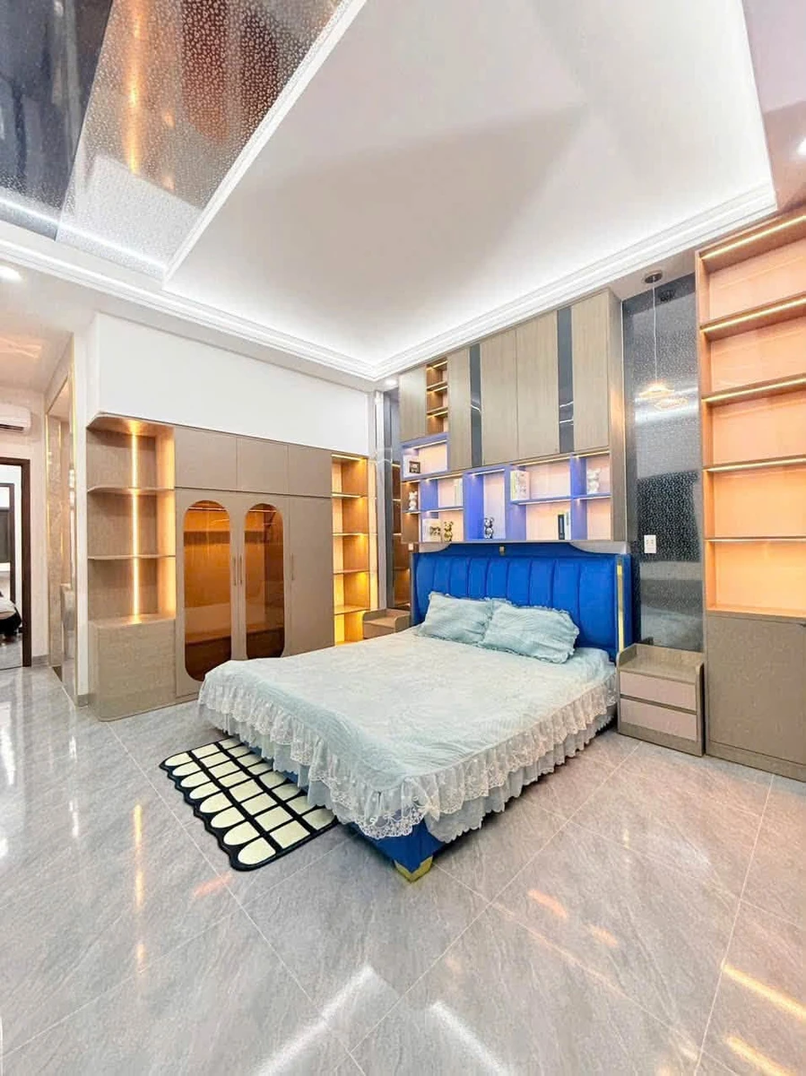 Bán nhà 4PN 4WC Dĩ An Bình Dương 60m2 giá 5,6 tỷ - Ảnh thu nhỏ 3