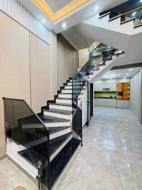Bán nhà 4 tầng 55m² mặt phố Chợ Hàng, Hải Phòng, 8,2 tỷ - Ảnh thu nhỏ 3