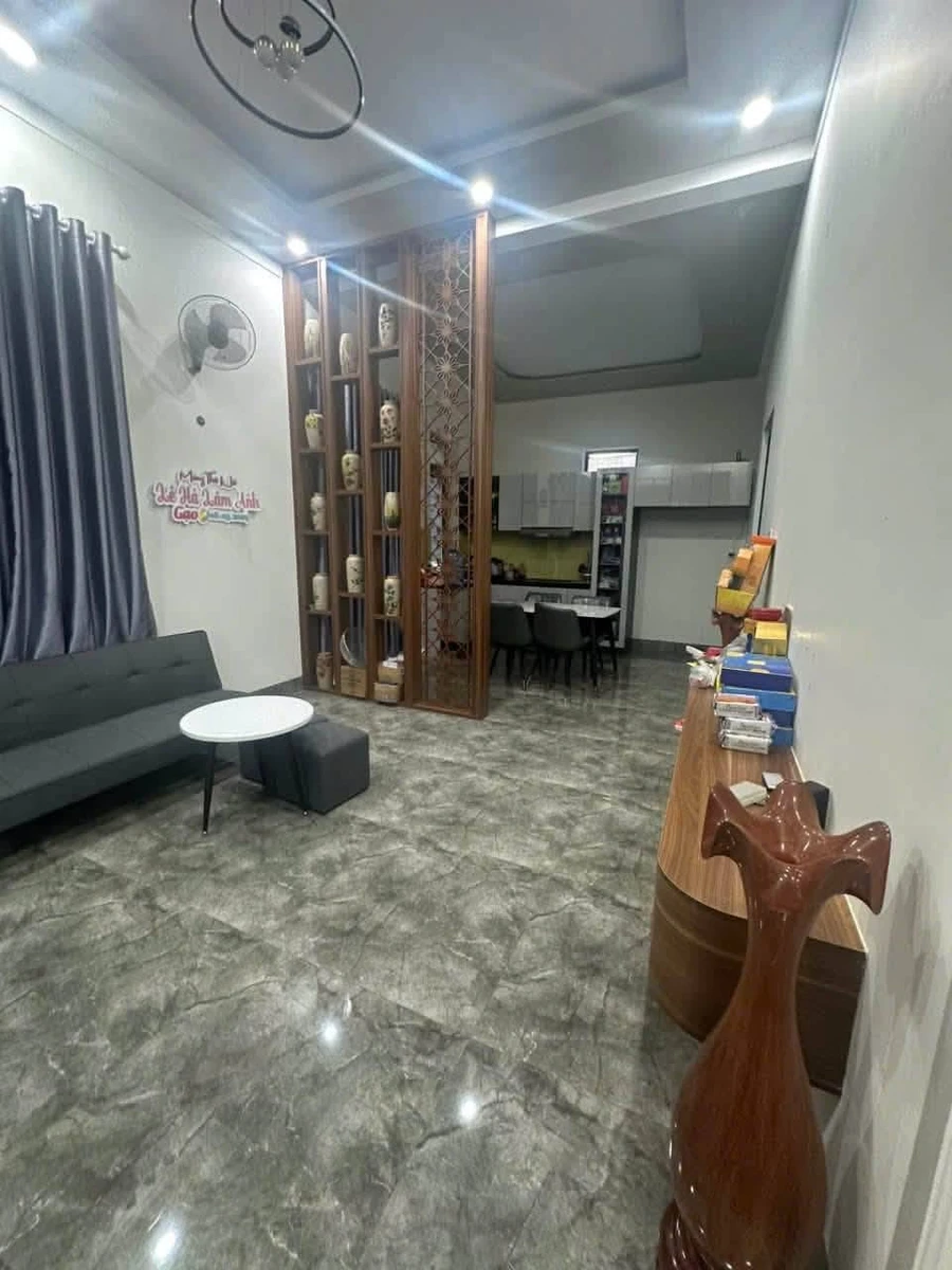 Bán nhà Đồng Khởi 3 PN, 600m², 2,2 tỷ - Ảnh thu nhỏ 4
