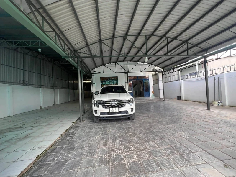 Bán nhà 1 trệt 1 lầu kho 637m2 Thủ Dầu Một Bình Dương