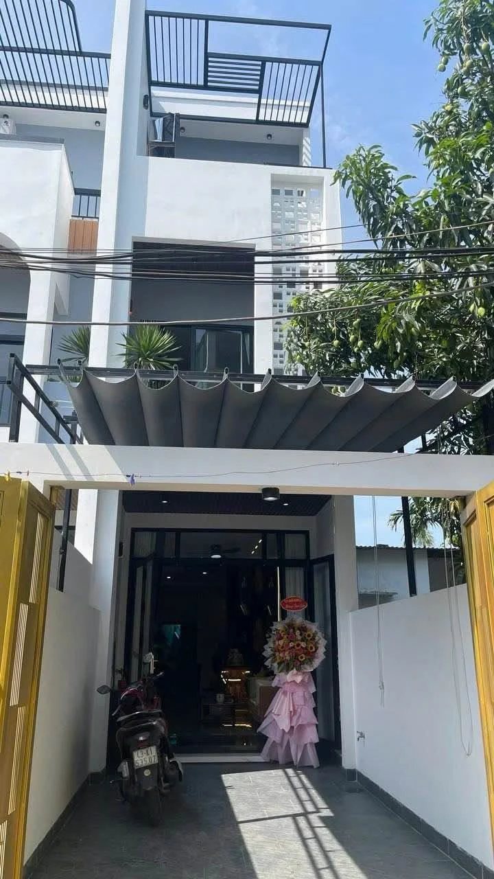 Cho thuê nhà 3 tầng 3PN 81m² gần biển Đà Nẵng - Ảnh 1