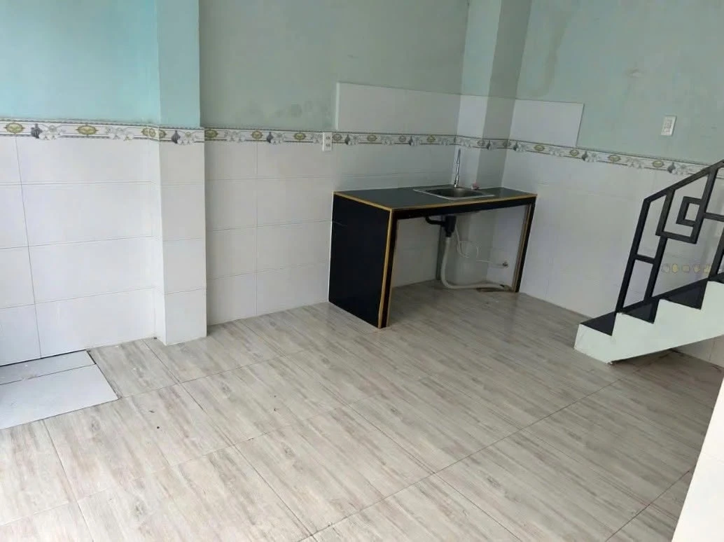 Nhà bán Quận 8, mặt tiền 4m, chỉ hơn 2 tỷ - Ảnh 1