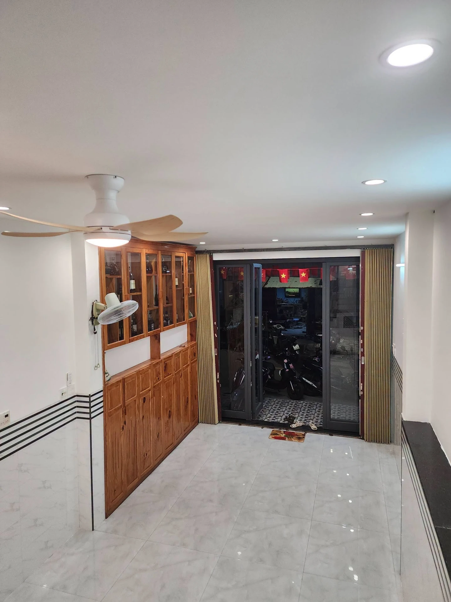 Bán nhà 3 tầng 52.2m² mặt tiền Trần Văn Giáp, Quy Nhơn - Ảnh 1