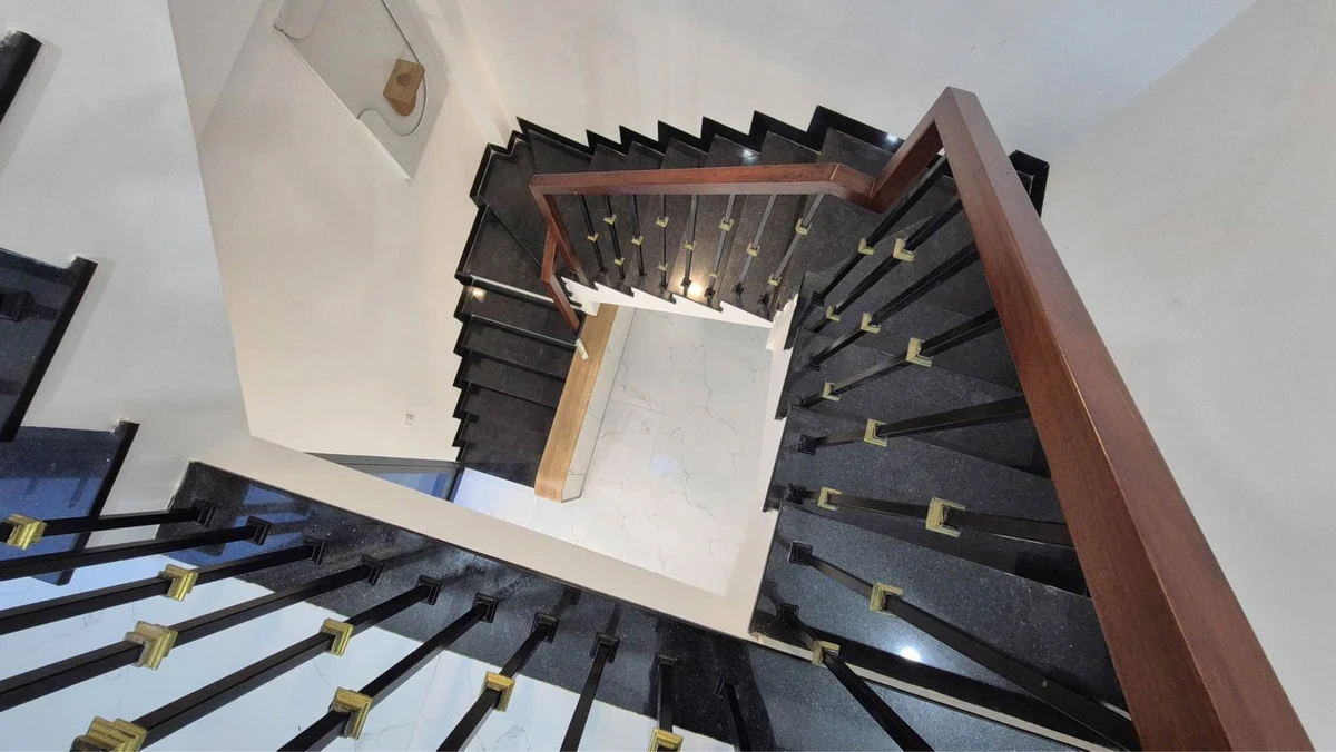 Bán nhà 3 tầng 78m² góc 2 mặt tiền Vĩnh Hiệp Nha Trang - Ảnh thu nhỏ 3