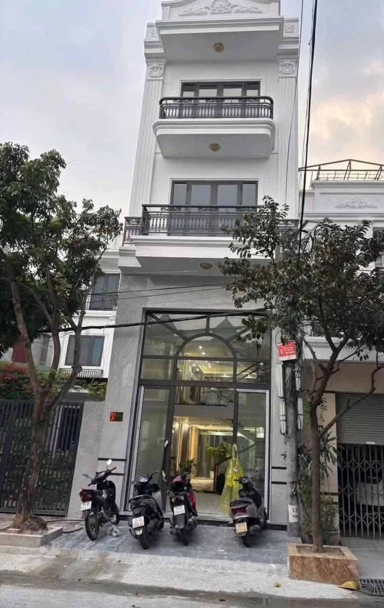 Nhà mặt đường Thiên Lôi 70m 4 PN 3 WC 4,5 tầng - Ảnh 1