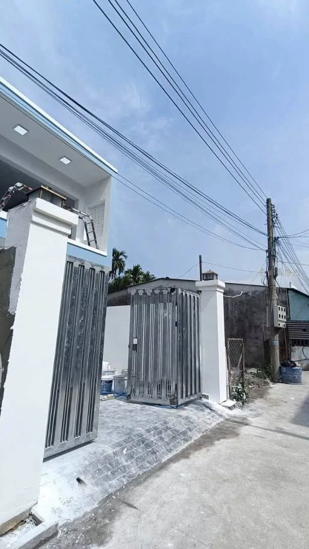 Bán lô đất góc 2 mặt tiền 99.5m2 đường Bình Nhâm 73, Phường Lái Thiêu, giá 2,85 tỷ - Ảnh 1