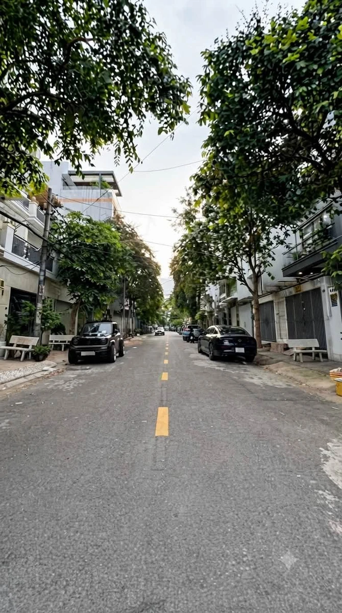 Bán nhà mặt phố 4 tầng 80m² khu Nguyễn Sơn, Tân Phú, giá hơn 10 tỷ - Ảnh thu nhỏ 2