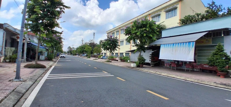 Bán nhà Nguyễn Huệ, Vĩnh Long, 80.7m2, 1.9 tỷ