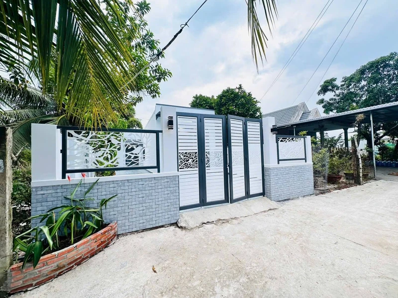 Bán nhà cấp 4 2 phòng ngủ 137m² Cần Giuộc Long An