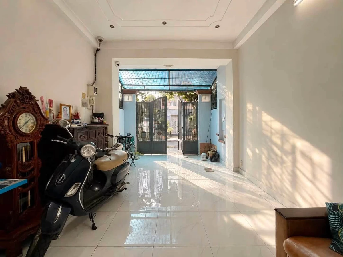 Bán nhà 4 tầng 72m2 Cư xá Nguyên Hồng, Bình Thạnh giá 15,88 tỷ - Ảnh thu nhỏ 3