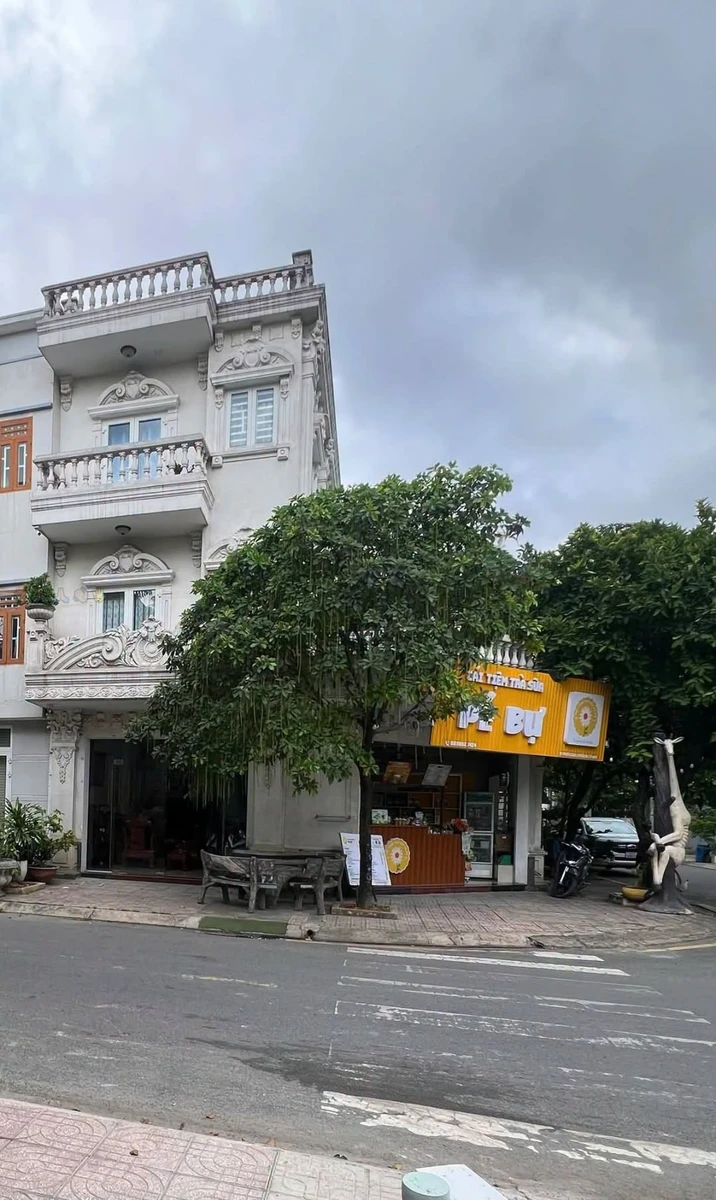 Bán biệt thự 3 tầng 70m2, 5PN, Thuận Giao, Thuận An giá 4,6 tỷ - Ảnh 1