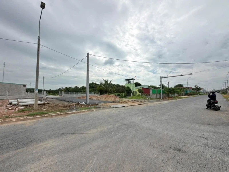 Đất nền mặt tiền Hương Lộ 15, 100-150m² chỉ 980 triệu