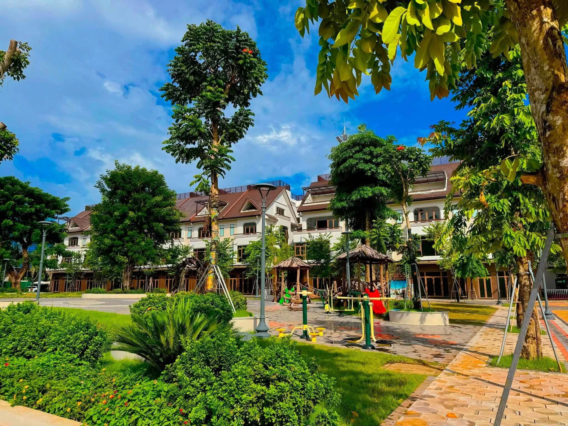Bán shophouse 5 tầng 370m² EcoPalace Buôn Ma Thuột - Ảnh 1