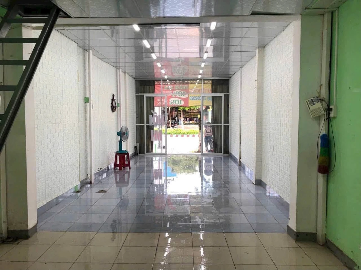 Bán nhà mặt tiền Đồng Khởi 100m2, Bến Tre 6,2 tỷ - Ảnh 1