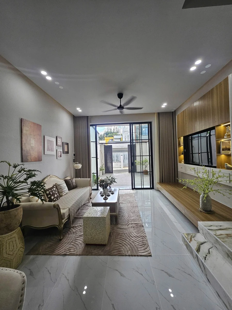 Bán nhà 3 lầu mặt tiền Xuân Diệu, Tân Lợi, Buôn Ma Thuột, 4PN, full nội thất, 8,39 tỷ - Ảnh thu nhỏ 4