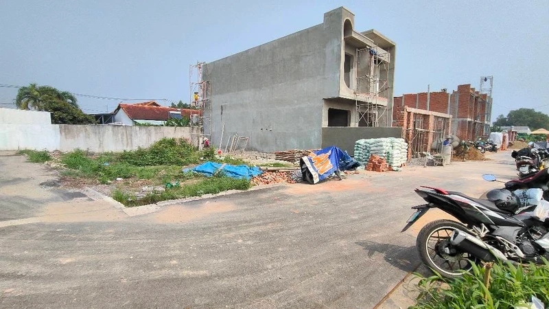 Bán nền thổ cư 80m2 Thạnh Phú 300 triệu