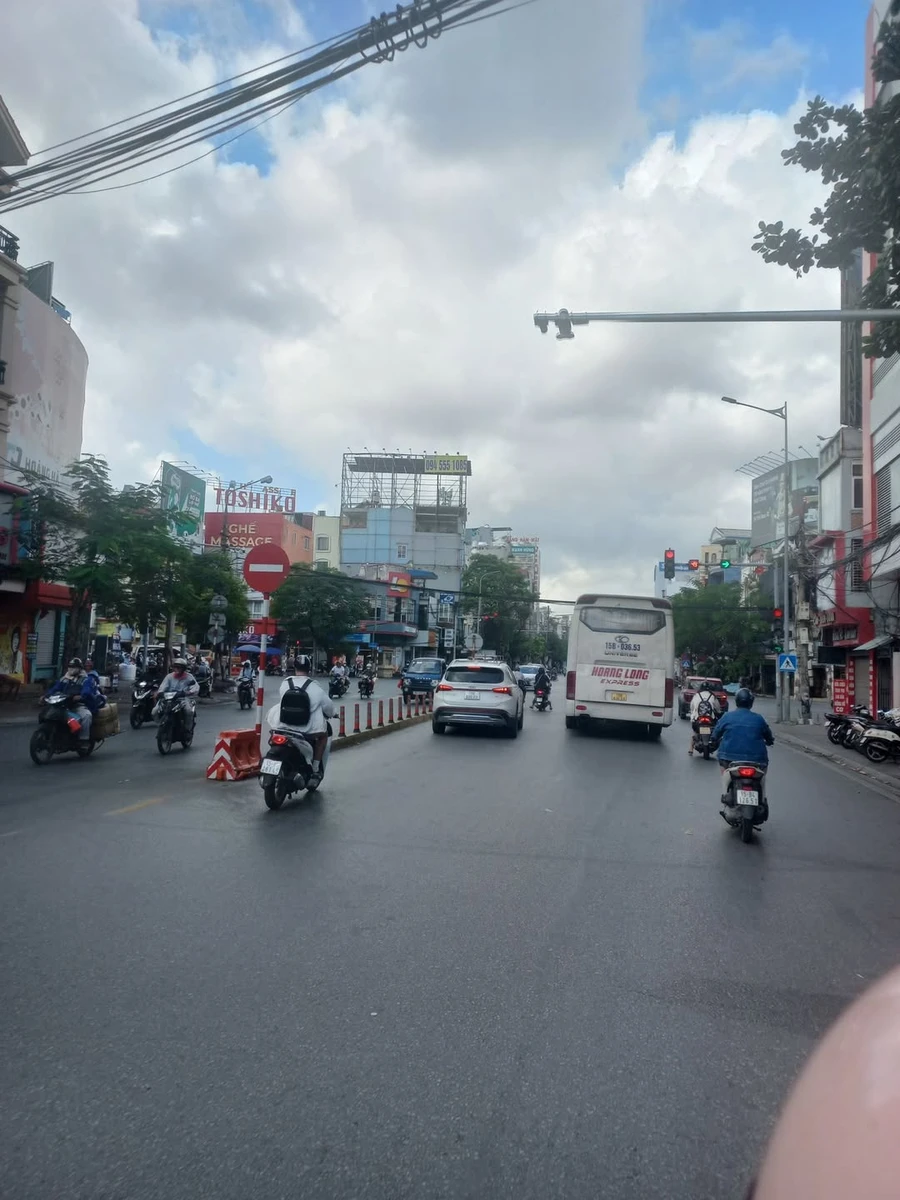 Bán nhà mặt tiền Trần Nguyên Hãn 55 m2, 3.5 tỷ - Ảnh 1