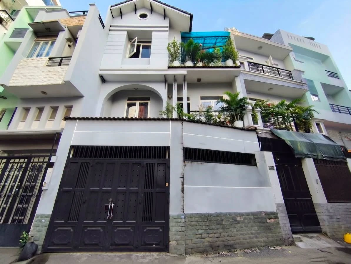 Bán nhà 4 tầng 80m2 2 mặt hẻm ô tô, 5PN, gần chợ Bà Chiểu, Bình Thạnh - Ảnh 1