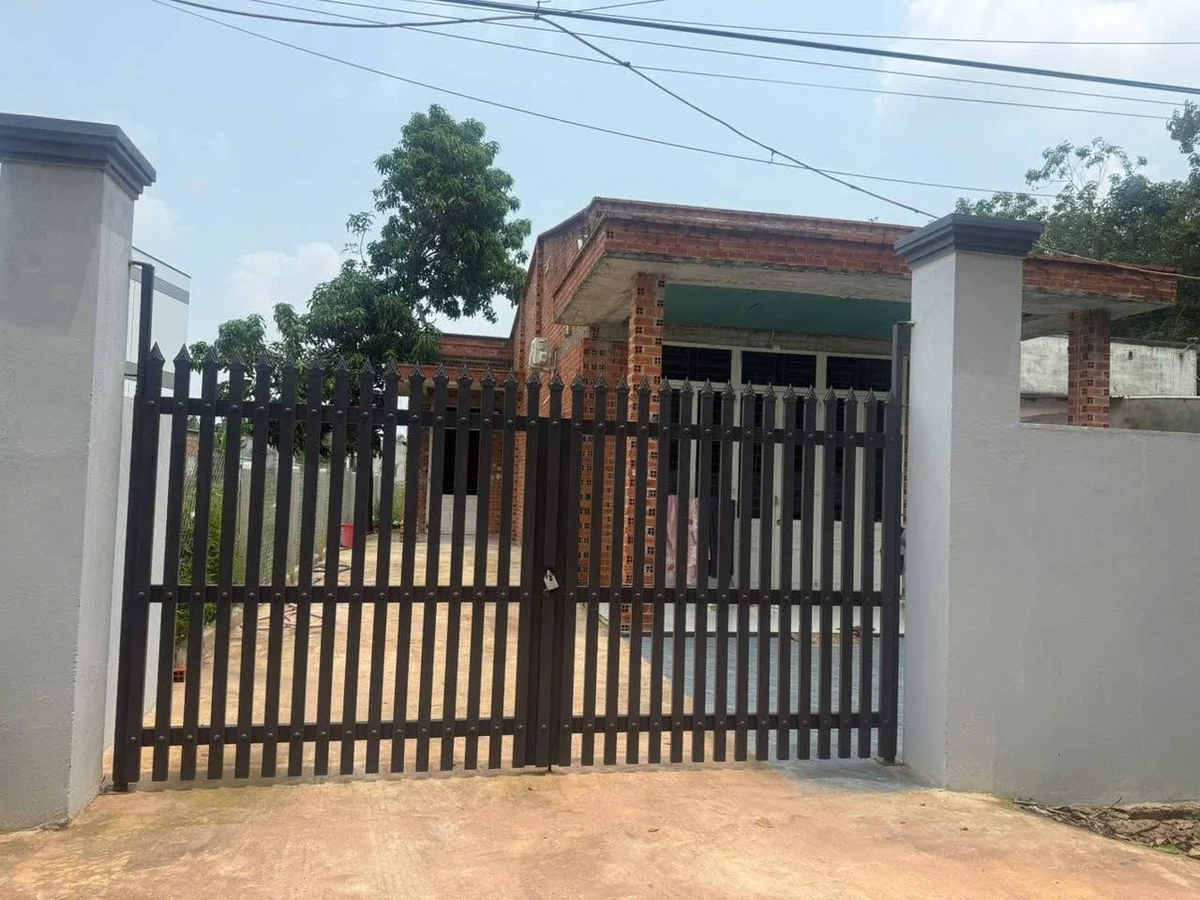 Bán nhà mặt tiền đường đỏ 130m2 sau Chợ Trà Vong, 2 phòng ngủ, giá 650 triệu - Ảnh thu nhỏ 2