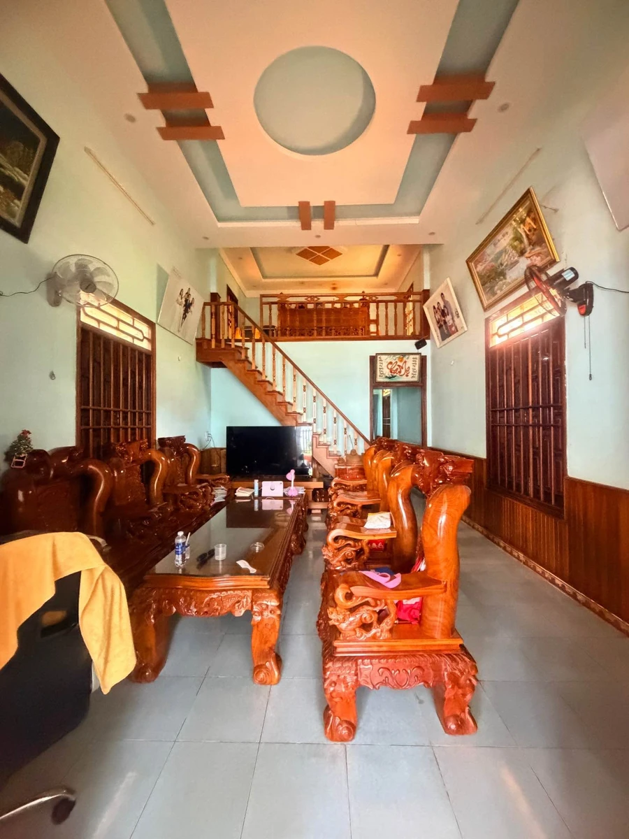 Bán nhà 3 phòng ngủ Tân Phú Đồng Xoài 250m2, giá 2 tỷ - Ảnh thu nhỏ 3