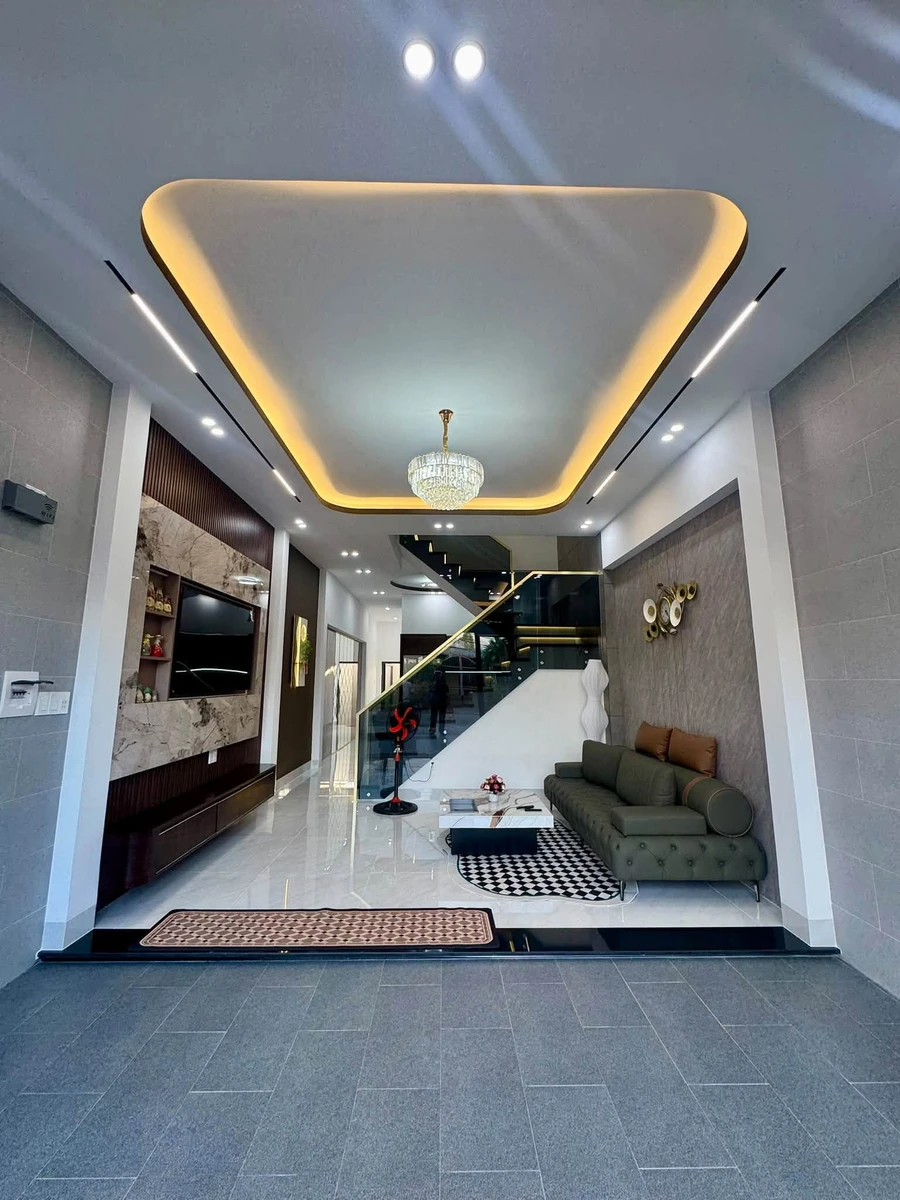 Bán nhà mặt tiền Nguyễn Kim Công 4.5x17m, 4 phòng, 3 tỷ 450 triệu - Ảnh thu nhỏ 3