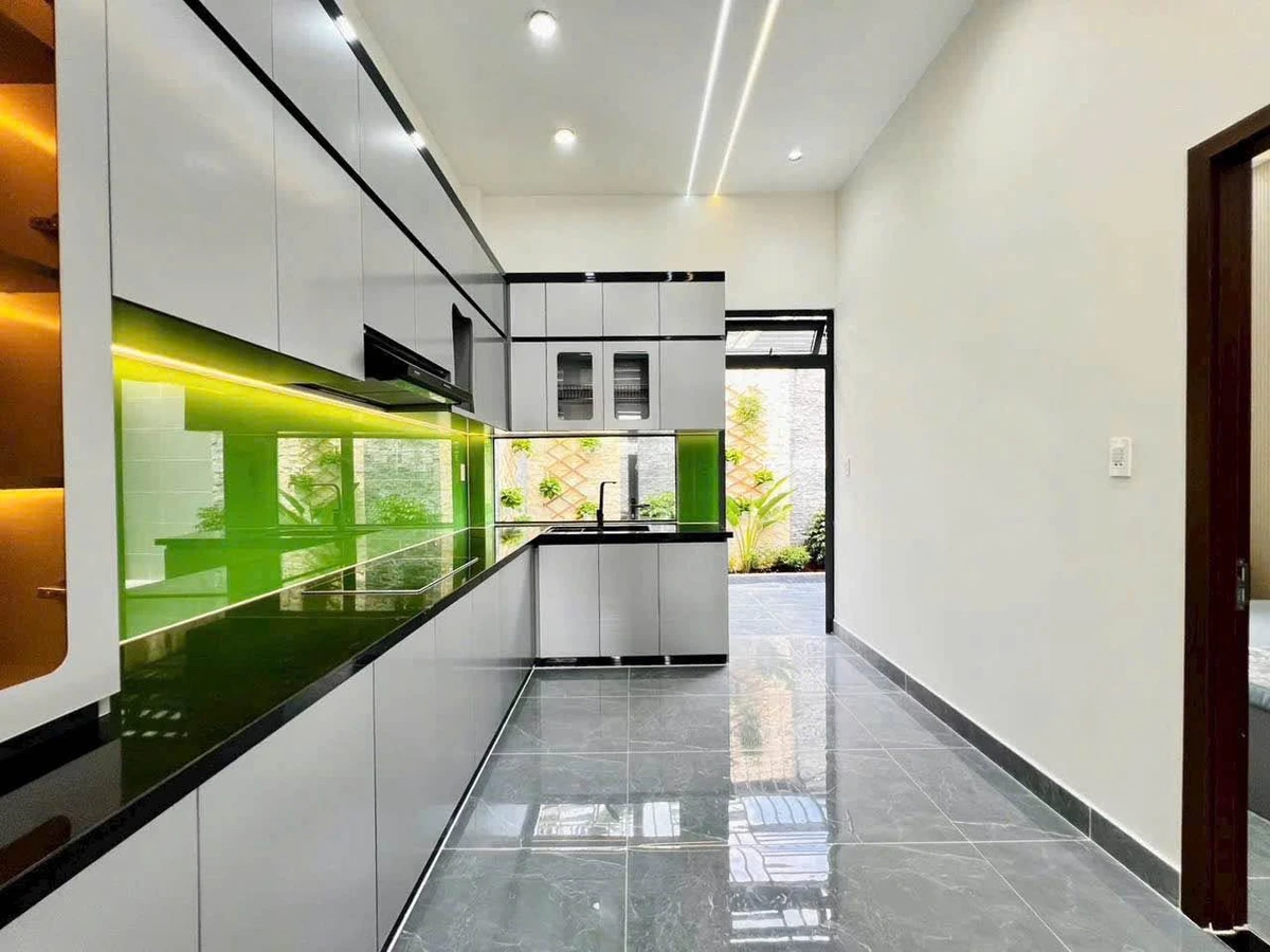 Bán nhà 1 trệt 1 lầu 6x20m, 5PN, đường Đông Thạnh 4, Hóc Môn, giá 5,89 tỷ - Ảnh thu nhỏ 5