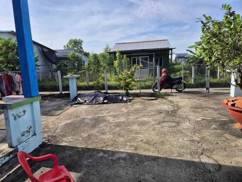 Nhà bán 6m x 28m, 695 triệu ở Cần Dước