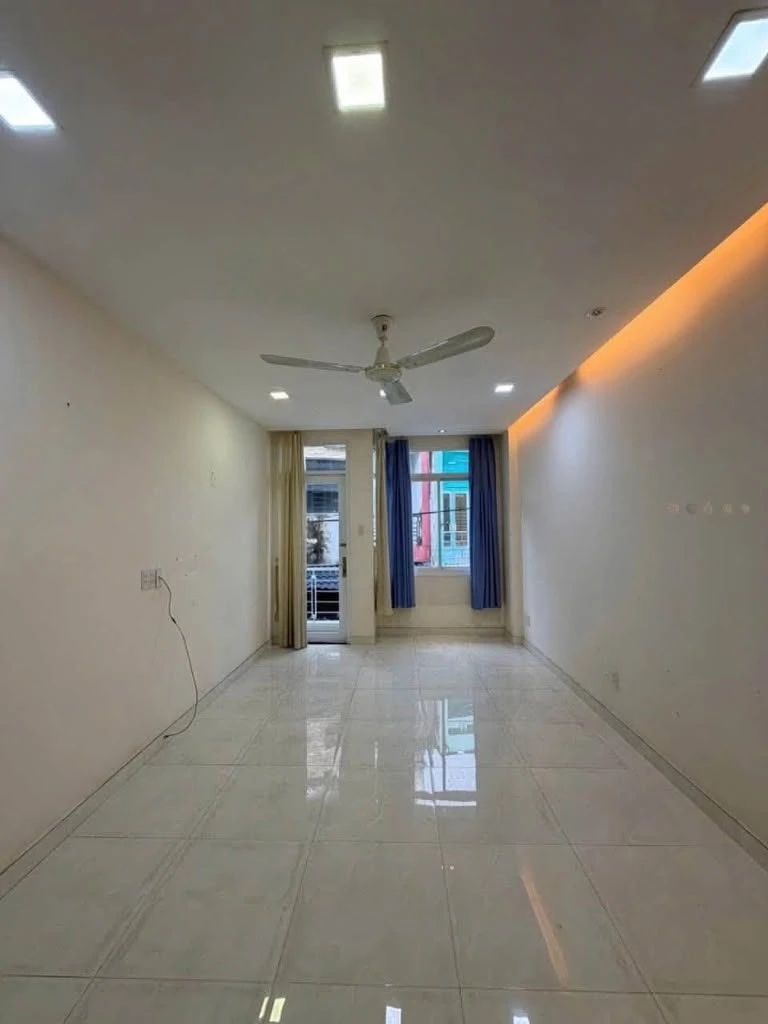 Bán nhà 3 tầng BTCT 4PN 3WC giá 6 tỷ tại Hòa Hưng, Quận 10 - Ảnh thu nhỏ 3