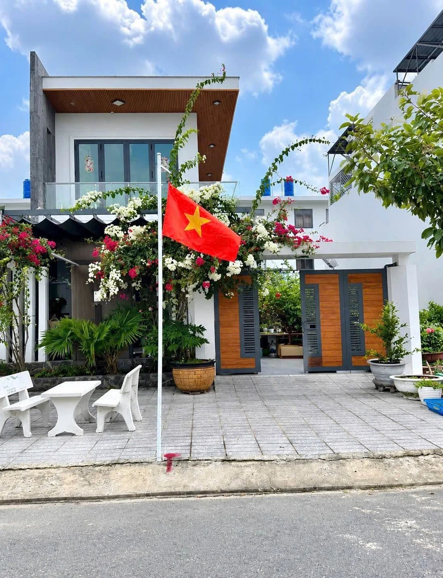 Bán biệt thự sân vườn 160m² 3PN Bình Chánh 1,15 tỷ - Ảnh 1