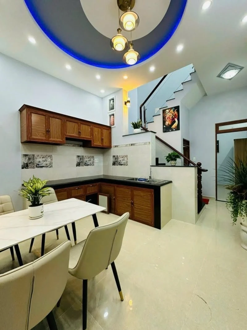 Bán nhà hẻm xe hơi 60m2, 2 tầng, 4 phòng ngủ, 5.55 tỷ Gò Vấp - Ảnh thu nhỏ 3