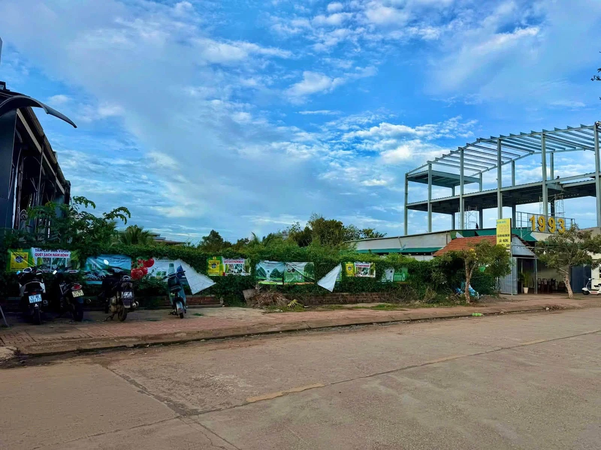 Bán đất nền 280m² Bờ Hồ Tân An, Đắk Lắk, 11 tỷ 200tr - Ảnh thu nhỏ 2