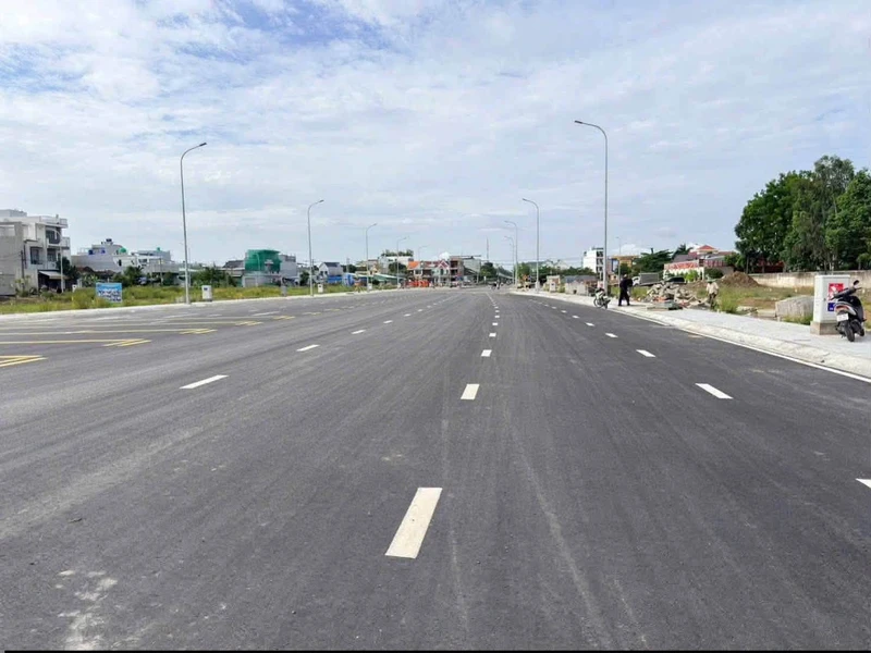 Bán 2 nền liền kề Bến Lức, 200m², mặt tiền Nguyễn Văn Tiếp