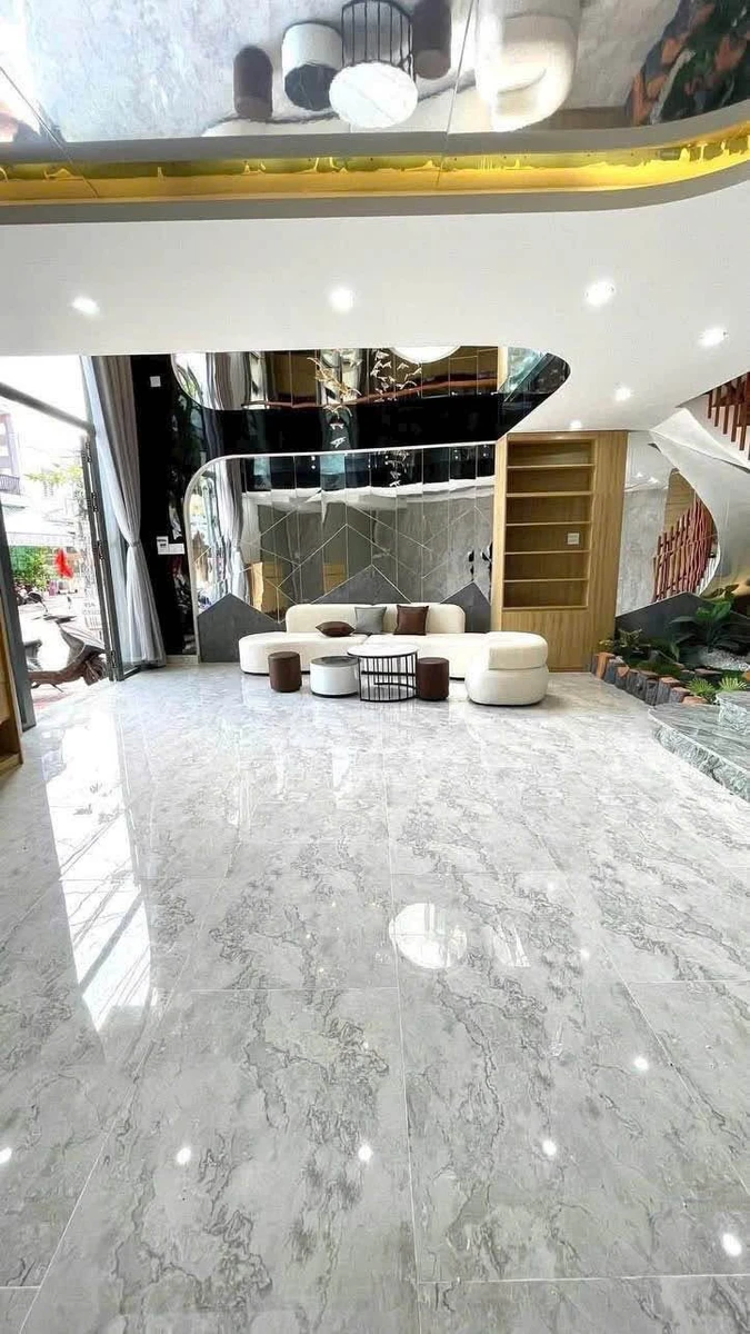 Bán nhà 4 phòng ngủ 54m2 mặt tiền Hoàng Văn Thụ Quy Nhơn 7,3 tỷ - Ảnh thu nhỏ 3